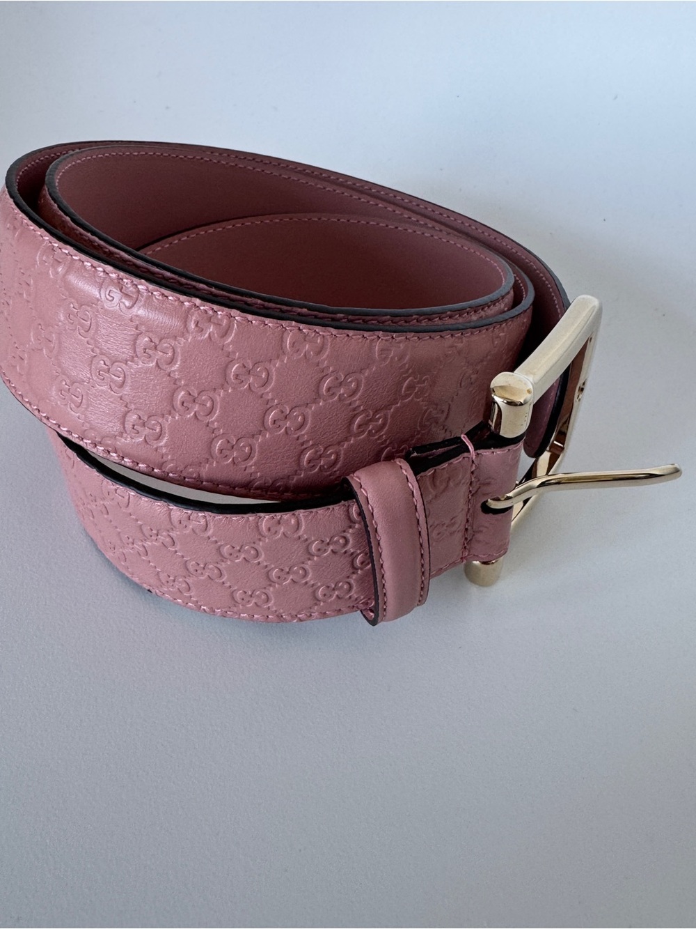 Gucci Pink Embossed GG Leather Belt with Gold Buckle - Picture 3 of 5
